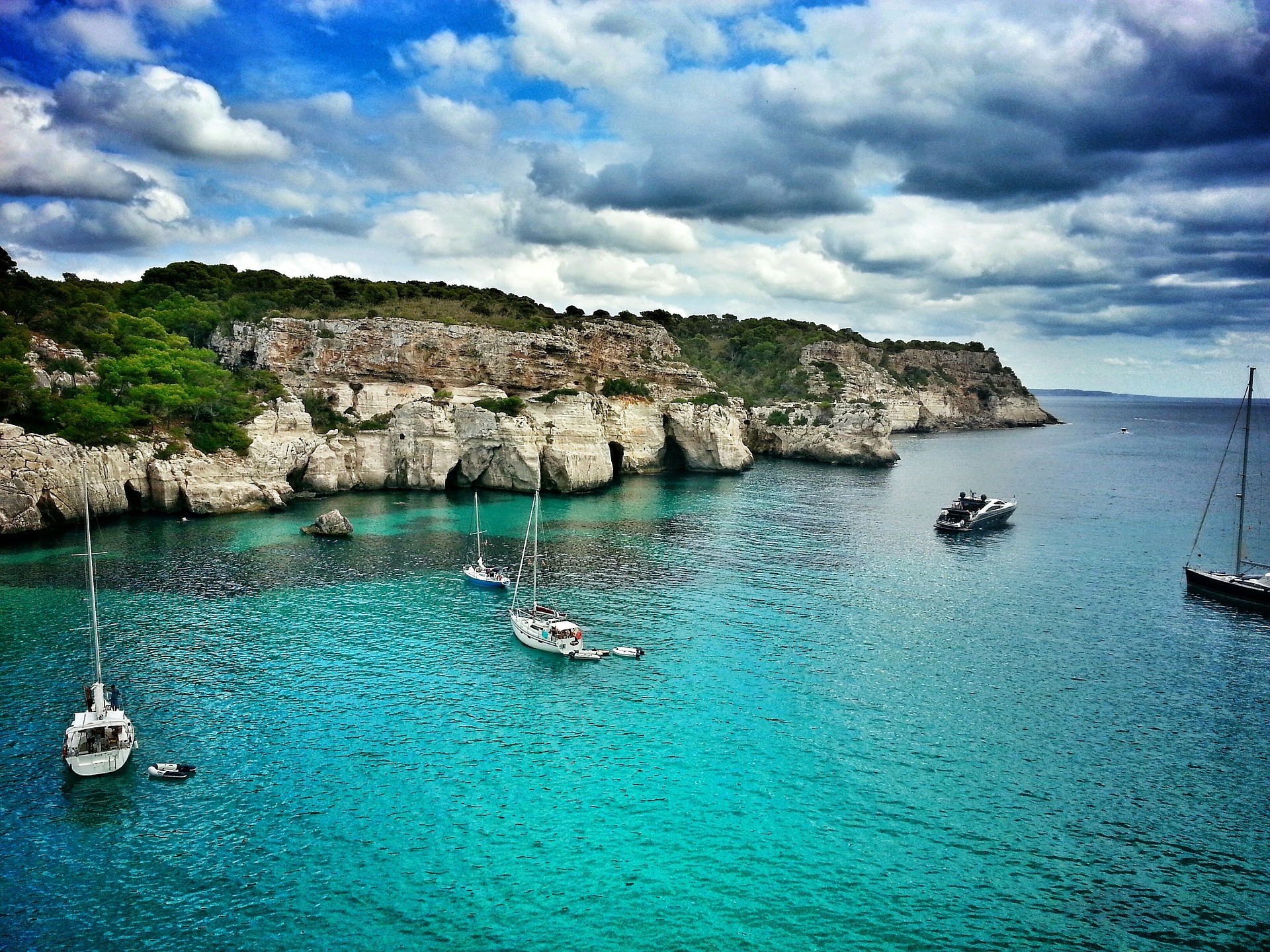 Alquiler coches Menorca empresa local